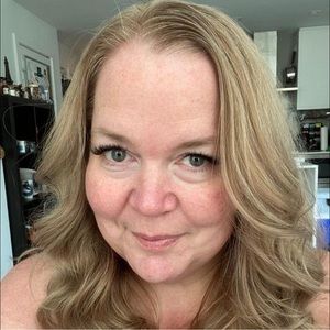 Meet your Posher, Michele